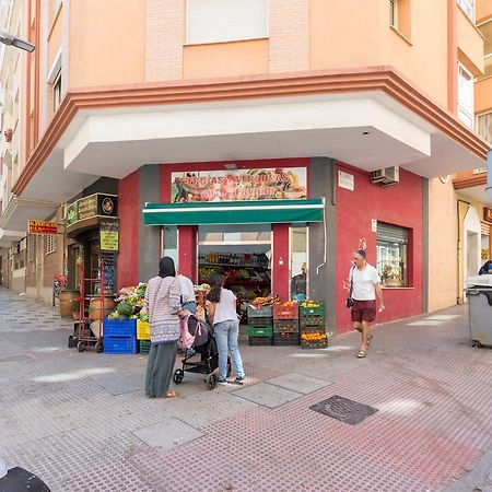 מאלגה Victoria Citycenter Apartment מראה חיצוני תמונה